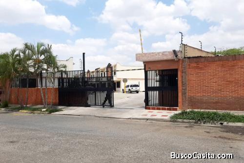 Rosangela Mendoza Vende Townhouse Tazajal Naguanagua - RTH8