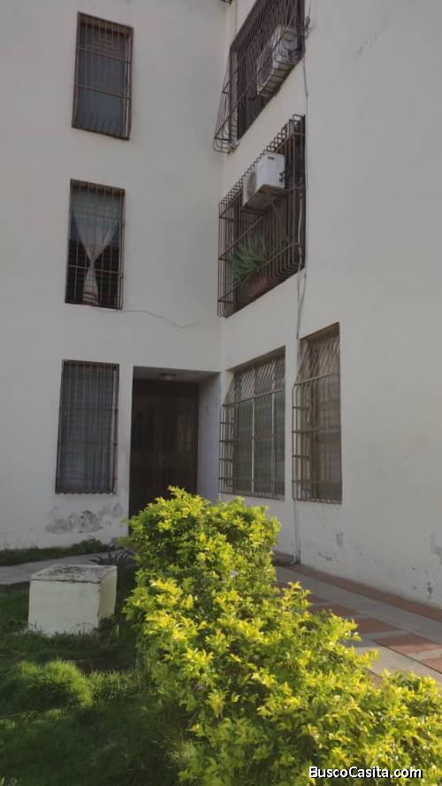 Se vende Apto en valle de oro flor amarillo