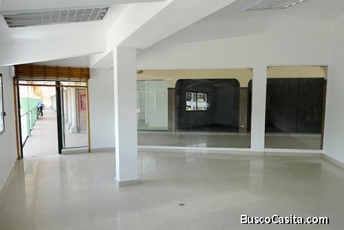 Alquiler Local Centro Comercial Río Sil Av. Universidad - RLO10