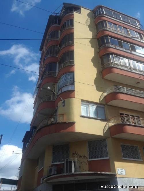 Consultorio Médico equipado (mobiliario) excelentes condiciones como nuevo 