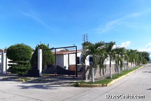 Venta Casa Urb. Guayabal Sector La Pradera San Joaquín - RCS25