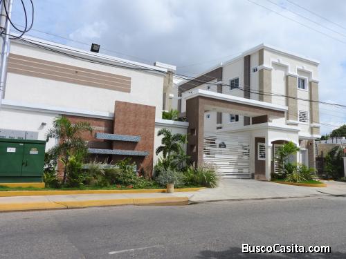 APARTAMENTO EXCLUSIVO 136m2 RES. VILLA DORAL - TORRE DALLAS