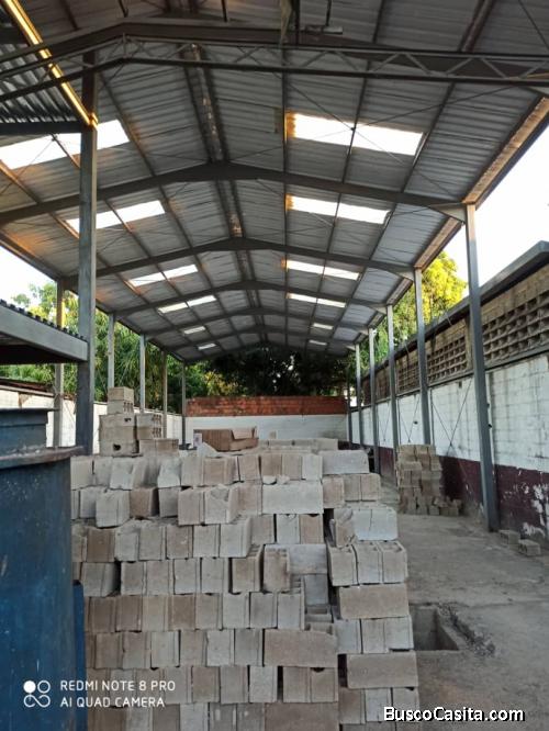 EN VENTA GALPÓN POR TERMINAR 400 MTS FLOR AMARILLO VÍA PRINCIPAL PRECIO DE OPORTUNIDAD