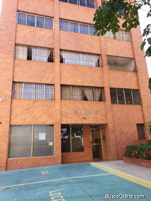 Apartamento Alquiler 5 de Julio. API 36330