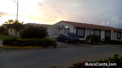 En venta casa en la urbanizacion Los Geranios