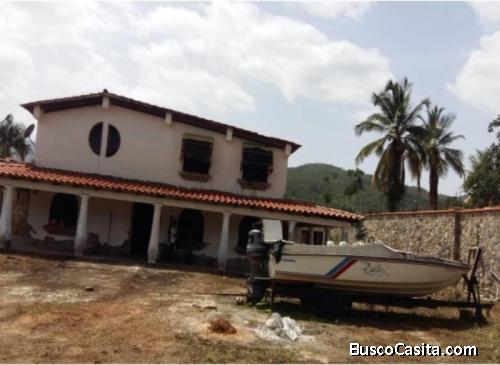 SKY GROUP Vende Casa en el Solar Guataparo FOC-962