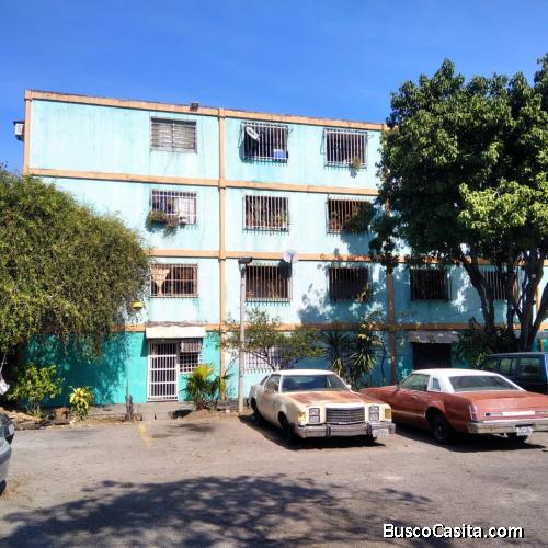 Apartamento en venta en Av. Henry Ford, Urb. La Isabelica