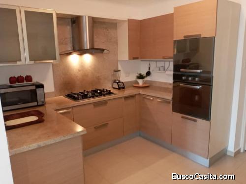 Apartamento Alquiler La Lago. API 34827