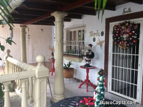 CASA EN URBANIZACION LOS MANGOS LA MORITA I