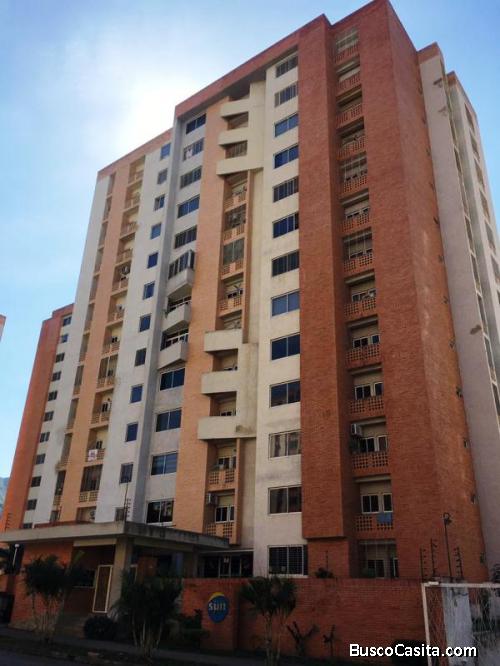 Apartamento en Res Sun Suite, Mañongo, HENGLY CASTELLANOS