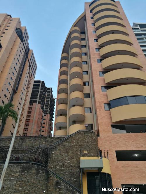 En Venta Apartamento en Res. Palladium La Trigaleña