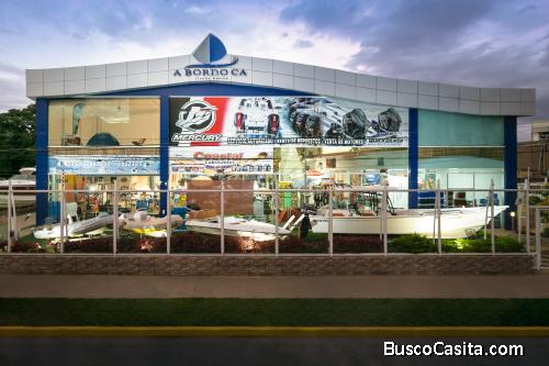 Excelente Edificio Avenida Principal de Lecheria