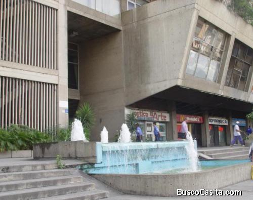 Apartamento para remodelar ubicado en El Complejo Urbanístico Parque Central.