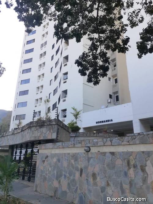 En Venta Apartamento en Res. Normandia El Parral