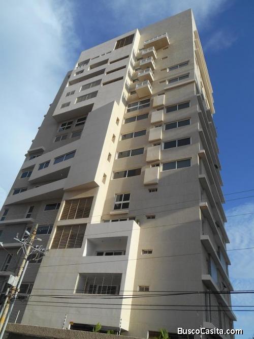 Apartamento Venta Maracaibo UBICADO EN SECTOR LA LAGO, EDIFICIO VENTUS II 080221 