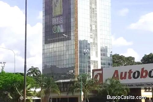 Rosangela Mendoza Alquila Oficina Amoblada Torre Da Vinci - ROF11