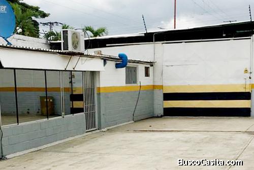 Rosangela Mendoza Alquila Galpones en Castillito San Diego - RGL16