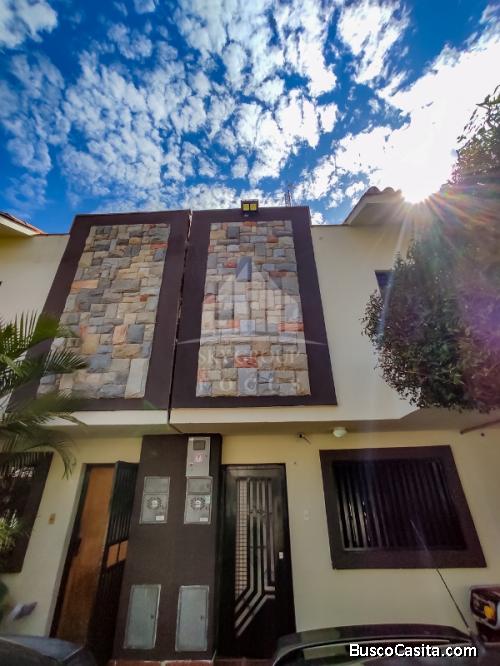town houses en venta en villa florencia 12 FOTH-196