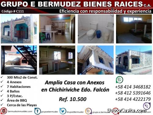 Cómoda Casa Con Anexos En Venta. Chichiriviche 300 M2.