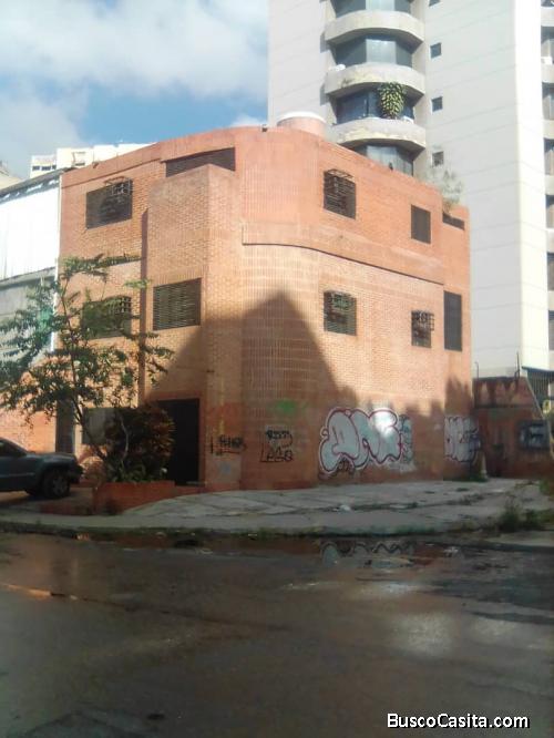 vendo casa  en urb bello monte caracas