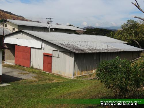 Galpones y casas en oferta!