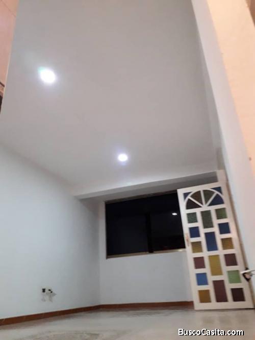 Apartamento 2Hab  1Baño Av Moran San Martin Res La Quebradita Propiedad Horizontal