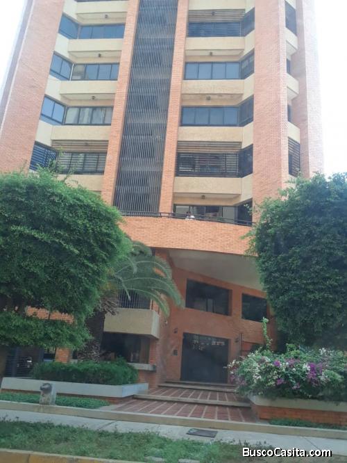 SE VENDE APARTAMENTO  SECTOR PARAISO MARACAIBO VZLA