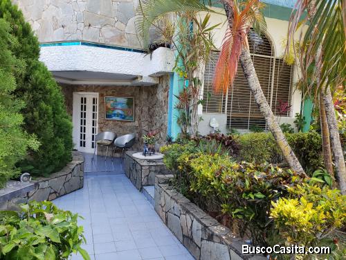 VENTA CASA COLINAS DE GUATAPARO