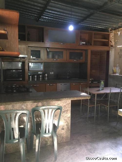 CASA EN CONJUNTO RESIDENCIAL LA VICTORIA PARAPARAL CON ANEXO Y LOCAL