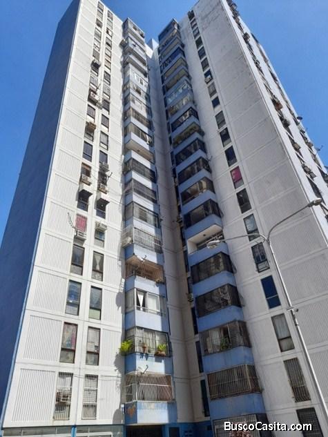 SKY GROUP Vende apartamento en las quintas FOA-1445