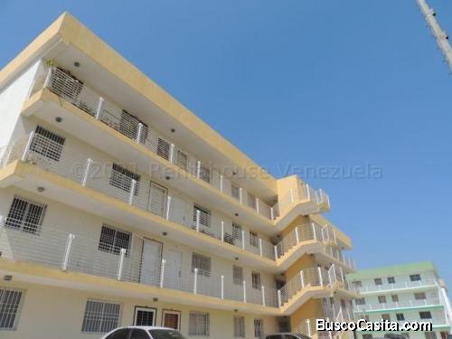 Venta de Apartamento Avenida 16c Detras De Plaza De Toro Mls #21-15970 Gaby Rodriguez