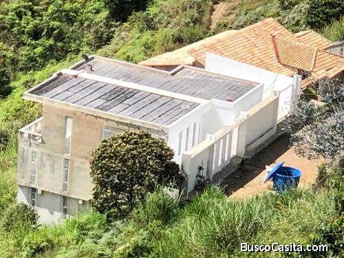 SE VENDE Excelente Quinta a estrenar, Ubicada en San Antonio de Los Altos, Urb. Lomas de Club de Cam