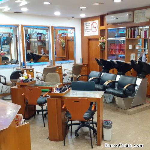 Se TRASPASA local Peluqueria C.C.SAMBIL