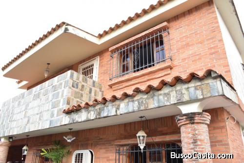 SKY GROUP PLATINUM VENDE Casa en Valles de Camoruco