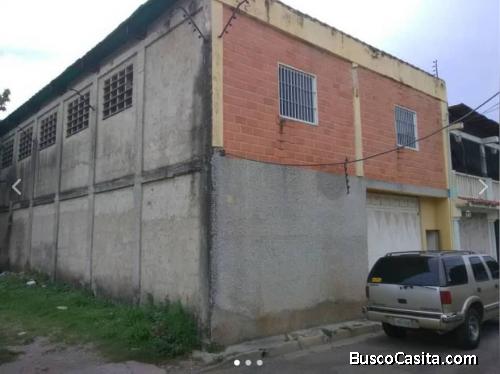 Vende Galpón cerca de la Estación de Servicio Piedra Pintada de 142mts2 COD VG-417