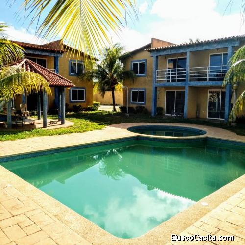 ESPECTACULAR CASA CON PISCINA