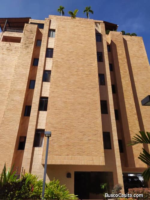 SKY GROUP PLATINUM VENDE Apartamento en Villa Sol, La Granja. 