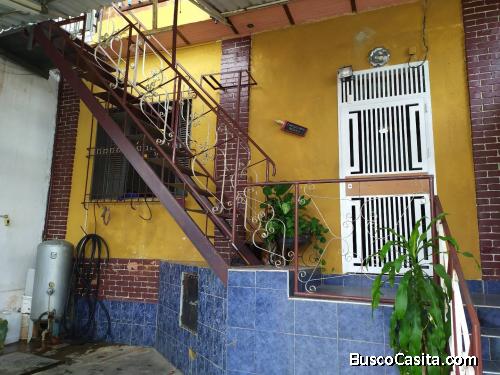 Casa Céntro Valencia,15 Habitaciones.Amb.Clinico,internet, Cantv,tres Pisos,5 baños,Garaje