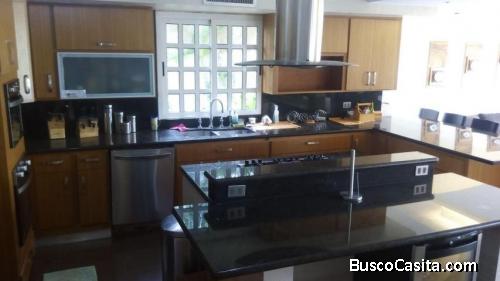 TOWNHOUSE ALQUILER / VENTA AV. DR PAUL MORENO MARACAIBO API 36852