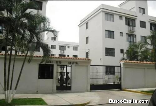 SKY GROUP Vende Apartamento en Urbanización Los Colorados 