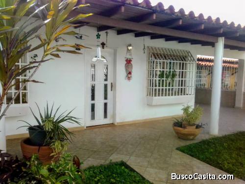 Casa con piscina en puerto ordaz