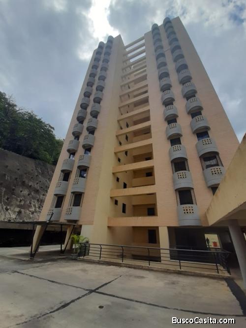 SKY GROUP PLATINUM VENDE Apartamento en Mirador Country