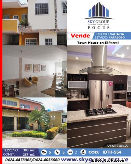 Town House en El Parral de 303 m2 Código:IDTH-564 