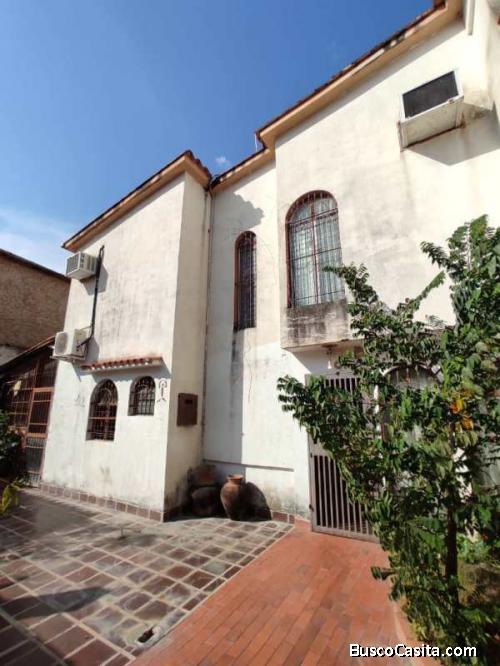 FOC-932 Sky Group vende casa en urb. El Bosque (Valencia - Carabobo)