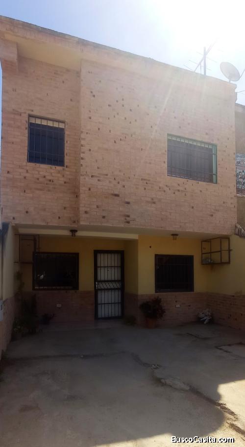 SKY GROUP PLATINUM VENDE TownHouse en Naguanagua, Villa Castilla