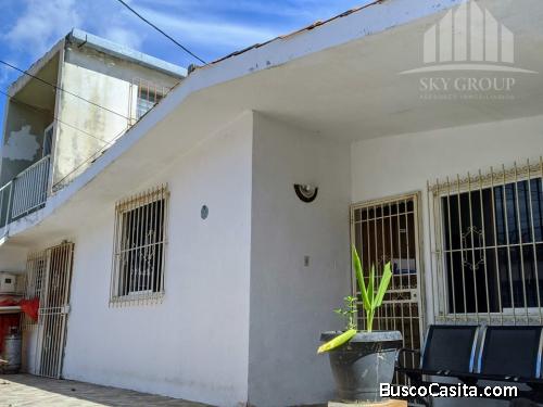 SKY GROUP ATENEA VENDE ATC-536 Casa en Urb. La Esmeralda  