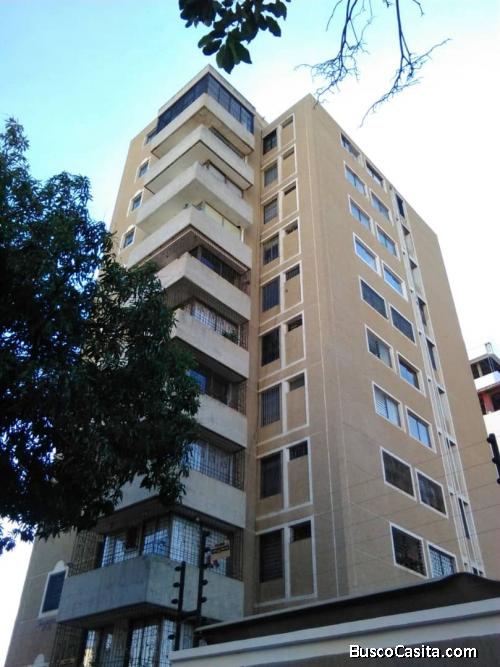 SE VENDE APARTAMENTO AV. MILAGRO MARACAIBO