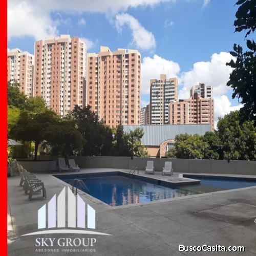 SKY GROUP PLATINUM VENDE Apartamento en Residencia Araguaney