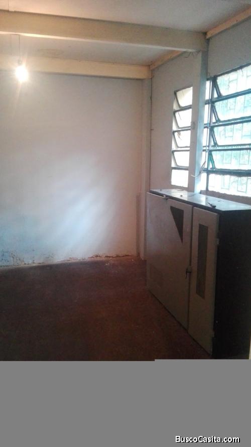 En alquiler espacio de 30mts2 exclusivamente para depósito calle principal