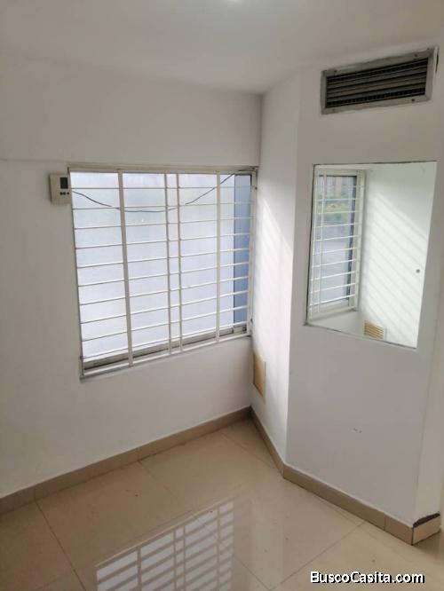 Oficina en Venta en el C.C Dinastía PHO-006